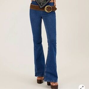 Size 26 We The Free Medium Blue Penny pull on Flared Jeans